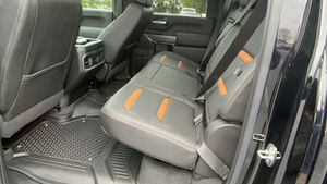 2021 GMC Sierra เครื่องยนต์เทอร์โบซ้าย, ออปชั่นเต็มรูปแบบพร้อมส่งที่นั่งหนังสีดำภายใน R18รถกระบะโลหะ - Product Image 4