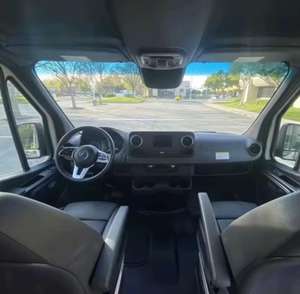 Camping-car de luxe en acier 2025 pour les vacances, le camping et la vie en appartement – Votre maison sur roues pour les aventures en avion - Product Image 4