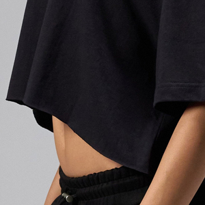 Camiseta ajustada de manga corta extragrande de algodón 100% elástica con logotipo personalizado para mujer - Product Image 4