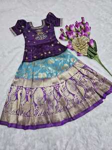 Lehenga Choli élégant en soie de Lichi lourd cousu pour les filles partout Zari Work brodé pour la fête - Product Image 2