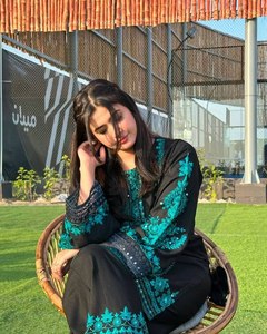 Conjunto de Salwar Kameez Dupatta de Algodón Puro Pesado y Moderno para Mujer, Bordado en Relieve Elegante, Talla Grande, Ropa Casual para Fiestas y Festivales, Envío Rápido - Product Image 4
