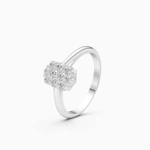 Anillo Ecológico de Lujo Sostenible con Diamante Cultivado en Laboratorio en Forma de Clúster Ovalado de 0.37 Ct |   En oro amarillo, blanco y rosa de 9 quilates - Product Image 1