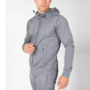 Chándal para hombre hecho de mezcla de poliéster con estructura flexible, diseño transpirable y textura ligera para todo uso - Product Image 3