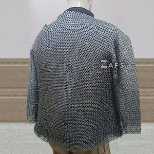 Venta al por mayor Medieval 9 mm plano remachado cota de malla camisa de acero suave Hauberk armadura de Metal Haubergeon artesanías de Metal - Product Image 3