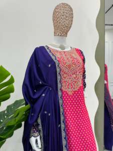 Ensemble de costumes de créateurs de couleurs Signature en chinon somptueusement lourd avec des détails intérieurs sophistiqués et un codage complexe - Product Image 4