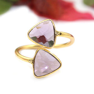 Estilo de mujer Amatista Piedra preciosa Trillón Forma Hydro Cuarzo Piedra doble 22K Chapado en oro Bisel Ajuste Ajustable Anillos de tamaño libre - Product Image 2