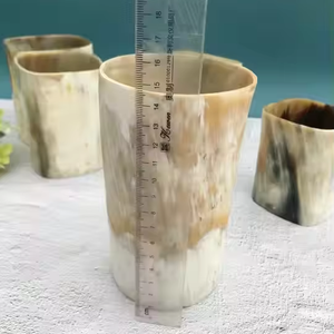 Crescent Crafts Fabriqué à la main Viking Horn Sculpture sur verre Real Touch Technique faite à la main - Product Image 1