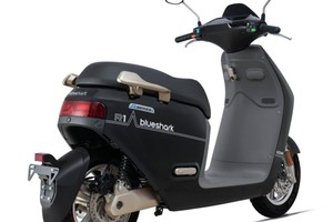 Modelo en Oferta, Nuevo Ke-ew-ay Blu-esh-ark 80 Lite, con 2 Años de Garantía Internacional - Product Image 3