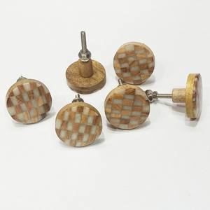 Artisanat Résine Bois Tiroir Porte Armoire Boutons Poignée Auto-Adhésif Quincaillerie Économique Bouton Poignée Grossiste - Product Image 5