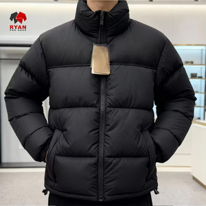 เสื้อแจ็คเก็ตพัฟเฟอร์พรีเมียมสำหรับผู้ชาย พร้อมบริการสกรีนโลโก้ ผ้าระบายอากาศได้ดี ผลิตตามแบบ OEM เสื้อผ้าฤดูหนาว น้ำหนักเบา ให้ความอบอุ่น - Product Image 6