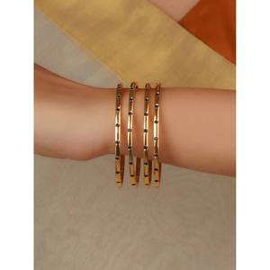 ชุดกำไลข้อมือทอง 18K ชุบทองคำแท้ 4 วง สีขาว/ดำ/ชมพูเข้ม/น้ำเงิน/เขียวเข้ม ขนาด 2.2-2.8 ซม. รุ่น TMPBAN115 - Product Image 3