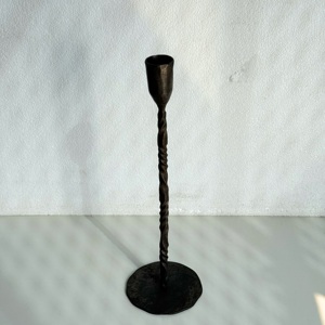 Bougeoir en fer artisanal, fait main, écologique, résistant à la chaleur, design nordique, décoration de la maison pour Pâques et Noël, noir - Product Image 1
