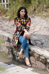 Glamorous Vintage Boho Lady Suzani Chaqueta de algodón Bordado tribal hecho a mano Acolchado Tamaño libre para el otoño - Product Image 6