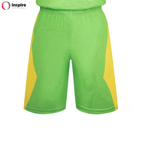 Conjunto de Uniforme de Baloncesto Unisex Personalizado, Venta Especial, Jersey y Pantalones Cortos Reversibles, Color Verde Sólido, por Inspire Apparel - Product Image 4