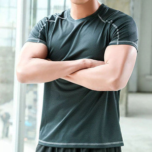 เสื้อยืดสีเทาน้ำหนักเบาสำหรับผู้ชายเสื้อยืดใส่ได้ทั้งชายและหญิงที่ทนทานปรับแต่งได้สำหรับการสั่งซื้อ MOQ ต่ำเหมาะสำหรับใช้ในยิม - Product Image 3