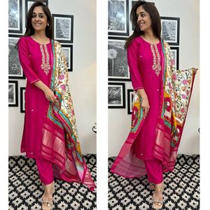 Ropa india y pakistaní bordado de rayón Kurti par con traje Salwar de trabajo impreso del fabricante y proveedor indio - Product Image 3