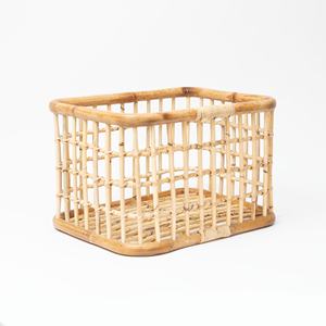 Atractiva Cesta de Mimbre de Bambú, Cesta Rectangular Tejida para Almacenamiento y Exhibición, Hecha a Mano en Vietnam - Product Image 1