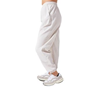 Conjunto de Pantalones Cortos y Chaqueta Corta con Cordón Ajustable Personalizado al por Mayor para Mujer, Resistente al Viento, de Dos Piezas, 100% Algodón, Estampado Sólido de Primavera/Verano - Product Image 2