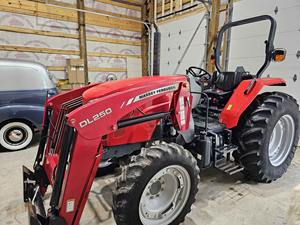 Tractor usado de 2014 a 2024 Massey Ferguson 4608 80 HP - Product Image 2