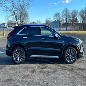 Cadillac XT4 2021 en parfait état - Product Image 2