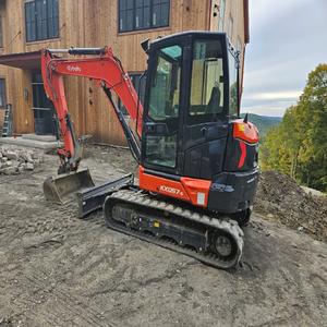 Miniexcavadora KX057-5, Construcción de Primera Calidad, 12,200 LBS de Peso, Motor de 47.6 HP, Caja de Cambios, Bomba PLC, Rodamiento, 34 Toneladas, Rápida - Product Image 2