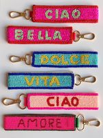 Porte-clés brodé à la main avec des perles de rocaille, avec étiquette personnalisée, broderie de perles de rocaille, porte-clés avec nom pour breloques de sac
