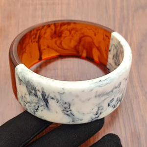 Pulseras de resina personalizadas, venta al por mayor, brazaletes modernos y elegantes, colección de brazaletes de resina coloridos, celebraciones festivas - Product Image 1