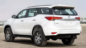 Nuovissimo Toyota Fortuner 2025 2.4L Diesel SUV/Crossover 199 CV 7 Posti 4 Cilindri Trasmissione Automatica Guida a Sinistra - Product Image 6