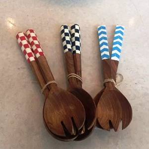 Ensemble de cuillères et de serveurs à salade Mirha International en résine et en bois, 2 spatules, ustensiles durables faits à la main, taille S, adaptés au congélateur - Product Image 1