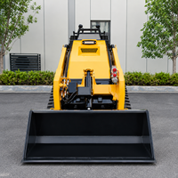 Mini-chargeuse compacte sur chenilles CE EPA 25 CV Moteur Kubota Hydraulique Multi-attaches : Godet, Fourche à palettes, Tarière