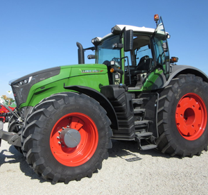 รถแทรคเตอร์สำหรับเดิน2WD 90HP ที่สุดของ Fendt รถแทรคเตอร์เครื่องยนต์ดีเซลทรงพลังส่วนประกอบหลักรับประกัน5ปี - Product Image 5