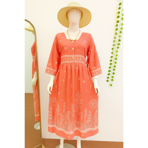 เดรสยาวผู้หญิงลายดอกไม้ แบรนด์ Cherry คอเหลี่ยมทรงหลวม ผ้าเรยอน 100% สวมใส่สบาย เหมาะกับฤดูร้อน - Product Image 3