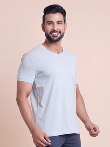 T-shirt à manches mi-longues et col en V 100% coton de haute qualité pour hommes, confortable et polyvalent pour des vêtements décontractés de tous les jours - Product Image 5