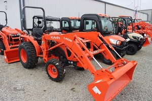 2025 KUBOTA L3302HST 4WD Mini Tracteur 70/90/100HP Diesel Massey Ferguson Moteur 4x4 Type D'entraînement - Product Image 2
