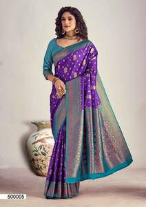 El último diseñador Soft Silk Zari Weaving Border Saree de Fab Zone - Product Image 4