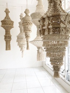 Abat-jour suspendu de grande taille personnalisable en coton bohème écologique de haute qualité avec un design en macramé pour la décoration de la maison - Product Image 4