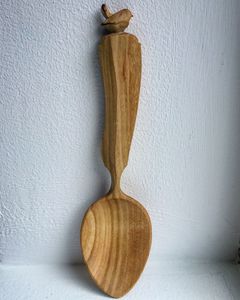 CUCHARA DE MADERA VINCULADA TALLA Logotipo personalizado Utensilio de cocina de madera natural Cuchara sólida de madera de acacia para cocinar - Product Image 4