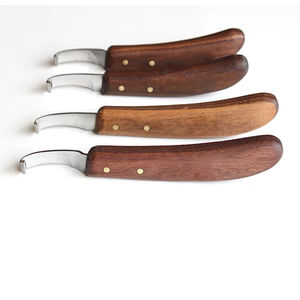 Cuchillo de pezuña de bucle reutilizable profesional de acero inoxidable con mango ergonómico y herramienta de herrador de hoja afilada para el cuidado de los caballos - Product Image 2