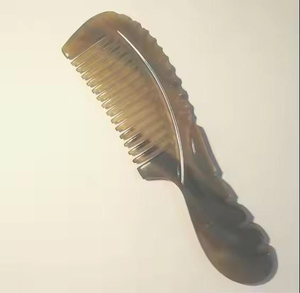 Peigne à cheveux en corne de buffle naturelle, fait à la main, pour salon - Product Image 2