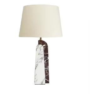 Lampe de table contemporaine de luxe en métal pour intérieurs de maison Lampe de chevet élégante Pièce décorative artistique en fer - Product Image 6