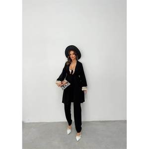 Conjunto de Kimono Negro con Flecos para Mujer, Atuendo Elegante y con Estilo con Detalles de Flecos - Product Image 4