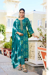 คอลเลคชั่นล่าสุด เสื้อคัปซูลคัตต้าผ้าเรยอนสำหรับผู้หญิง พร้อมลายพิมพ์ฟอยล์และงานปัก (แคตตาล็อก 8 รูป) - Product Image 5