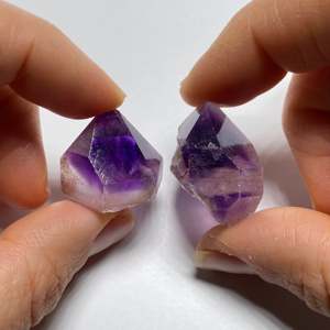 Cristal de Amatista Natural Suelto de Marruecos - Product Image 1