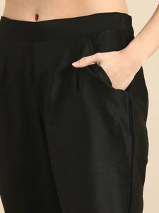 Conjunto de Kurta y Pantalones de Poliéster Negro Sólido para Mujer con Dupatta Banarsi, Elegante y Moderno Salwar Kameez Indio Pakistaní - Product Image 6