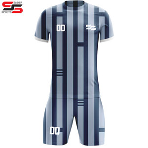 Kit de fútbol completo PowerDrive con camiseta atlética, pantalones cortos ultraligeros que absorben el sudor y costuras reforzadas para una mayor longevidad - Product Image 1