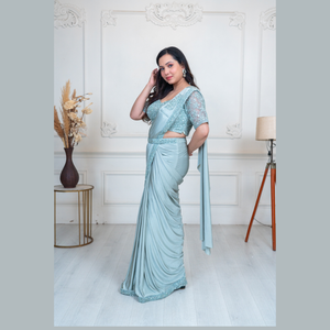 Saree bleu avec main artistique détaillant saree de mariage disponible en gros de l'Inde - Product Image 3
