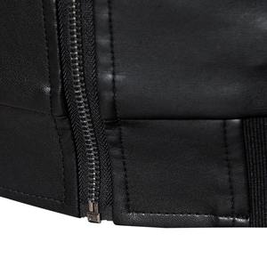 แจ็กเก็ตหนังผู้ชายทันสมัยสำหรับฤดูใบไม้ผลิและฤดูใบไม้ร่วงพร้อมคอตั้งดีไซน์เพรียวบางสวมใส่สบายและของประดับปักสำหรับวัยรุ่น - Product Image 3