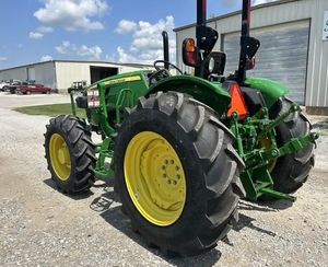 NEUF / OCCASION ET ABORDABLE Tracteur à chenilles diesel John Dear 5060E 2RM 60CV Transmission par engrenages avec moteur, boîte de vitesses et pompe - Product Image 5