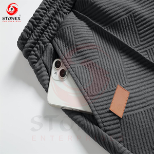 Vente en gros 2025 survêtement personnalisé vêtements de sport jogging en polyester ensemble de shorts 2 pièces de couleur unie pour hommes - Product Image 4