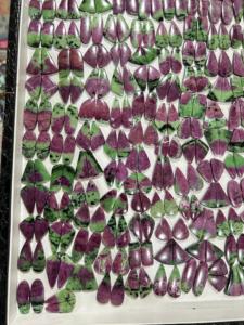 Vente en gros naturel rubis Zoisite paire Cabochon dos plat cristal guérison Quartz semi-précieux pierres précieuses en vrac paire assortie - Product Image 3